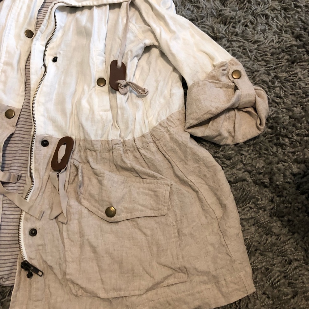 Lightweight jacket - Picture 2 of 6